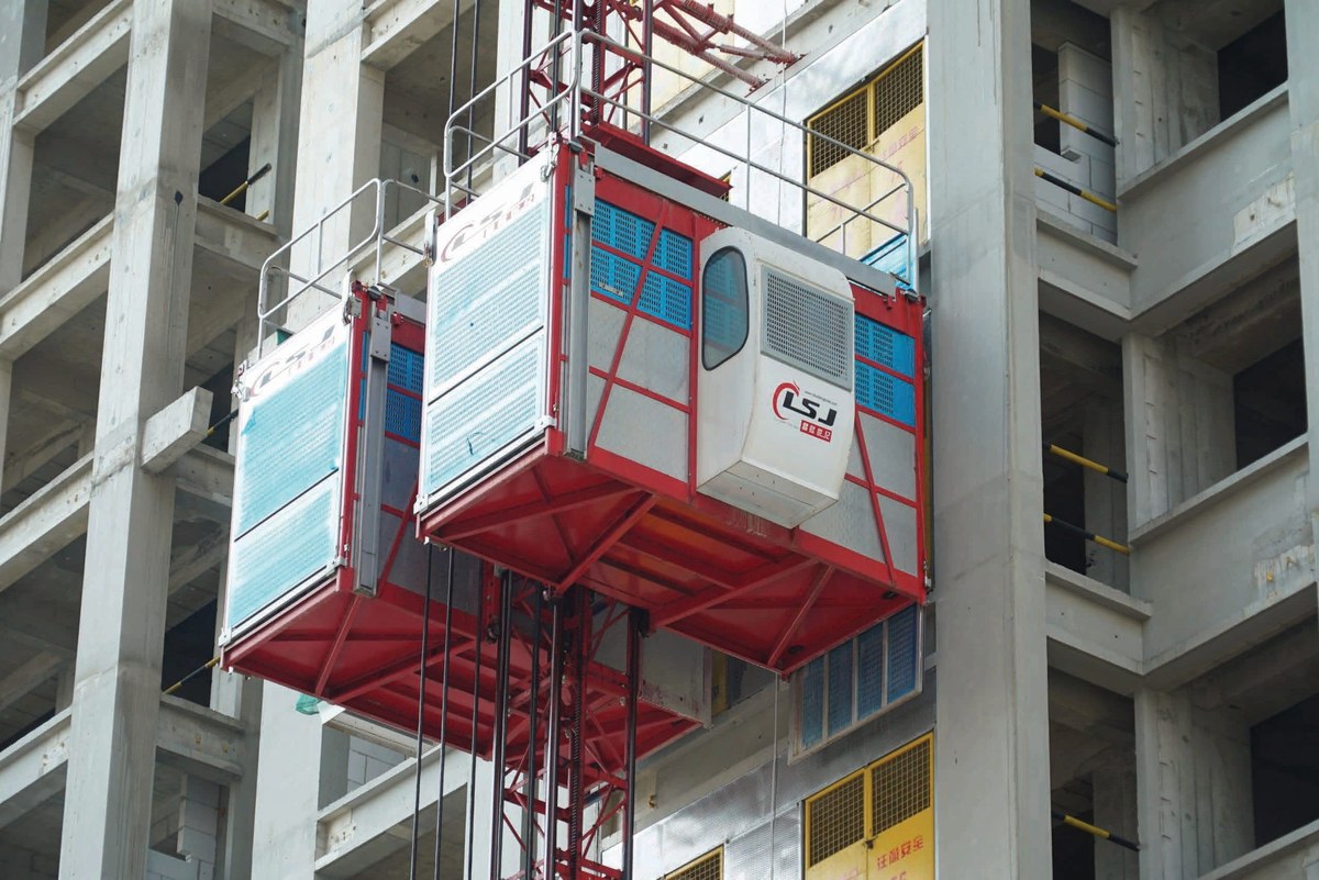 Construction Passenger & Material Hoist
